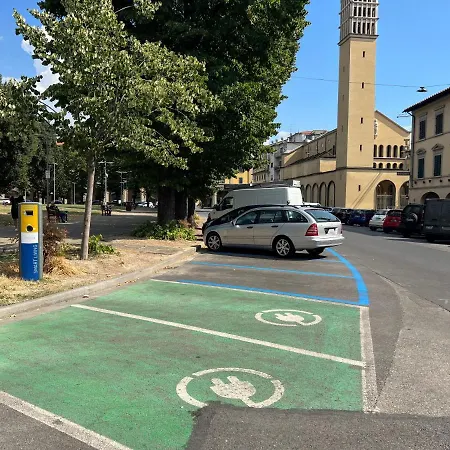 Al 106 Free Wi-fi 5 Min Dalla Stazione Prato (Prato)