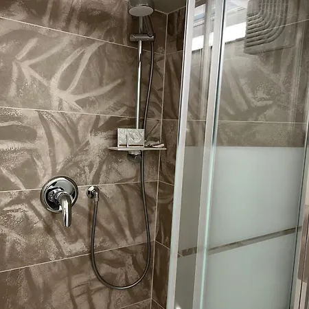 Al 106 Free Wi-fi 5 Min Dalla Stazione Apartment *