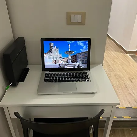 Al 106 Free Wi-fi 5 Min Dalla Stazione Apartment Prato (Prato)